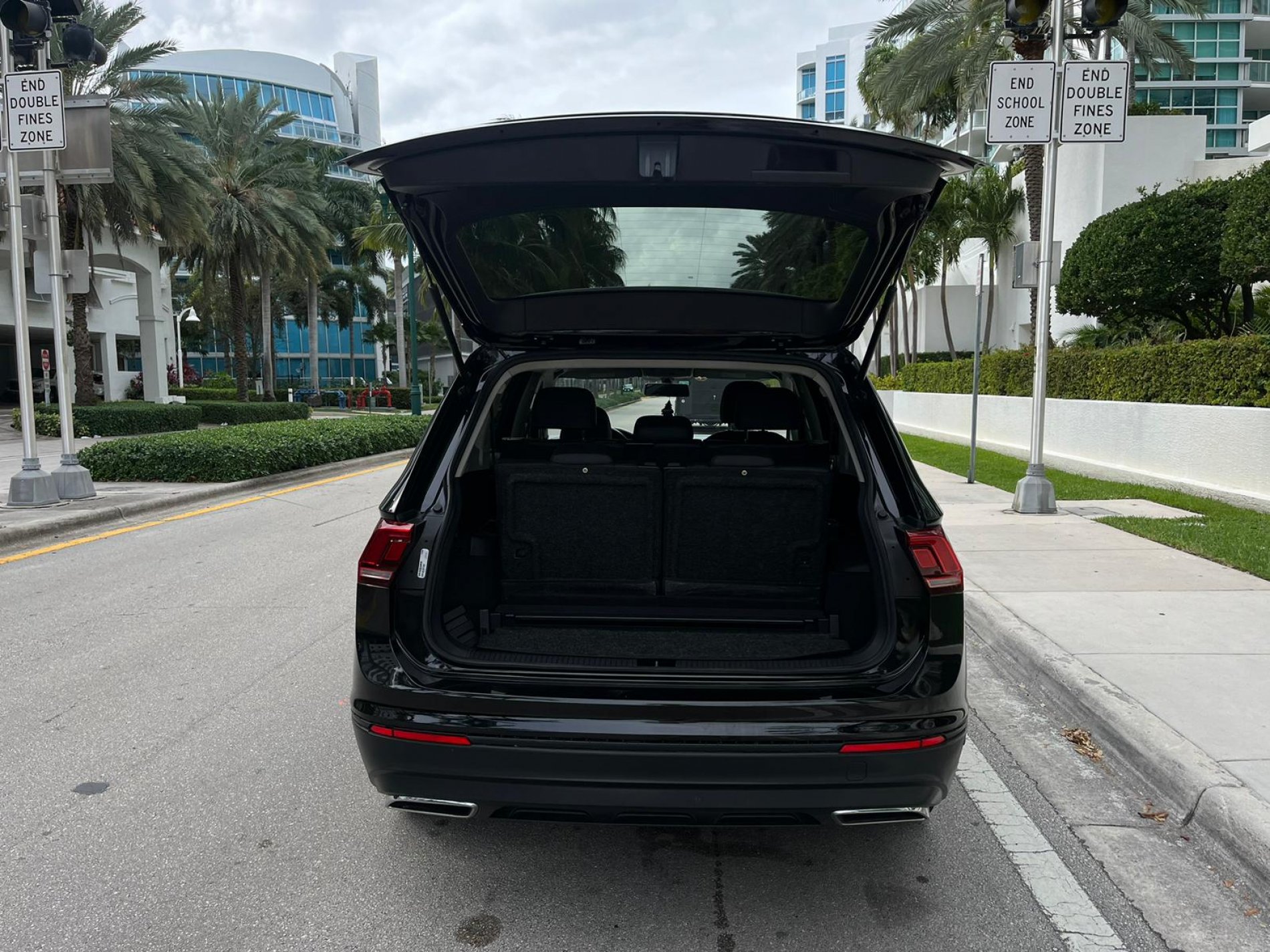 Volkswagen Tiguan SE 2020 багажник