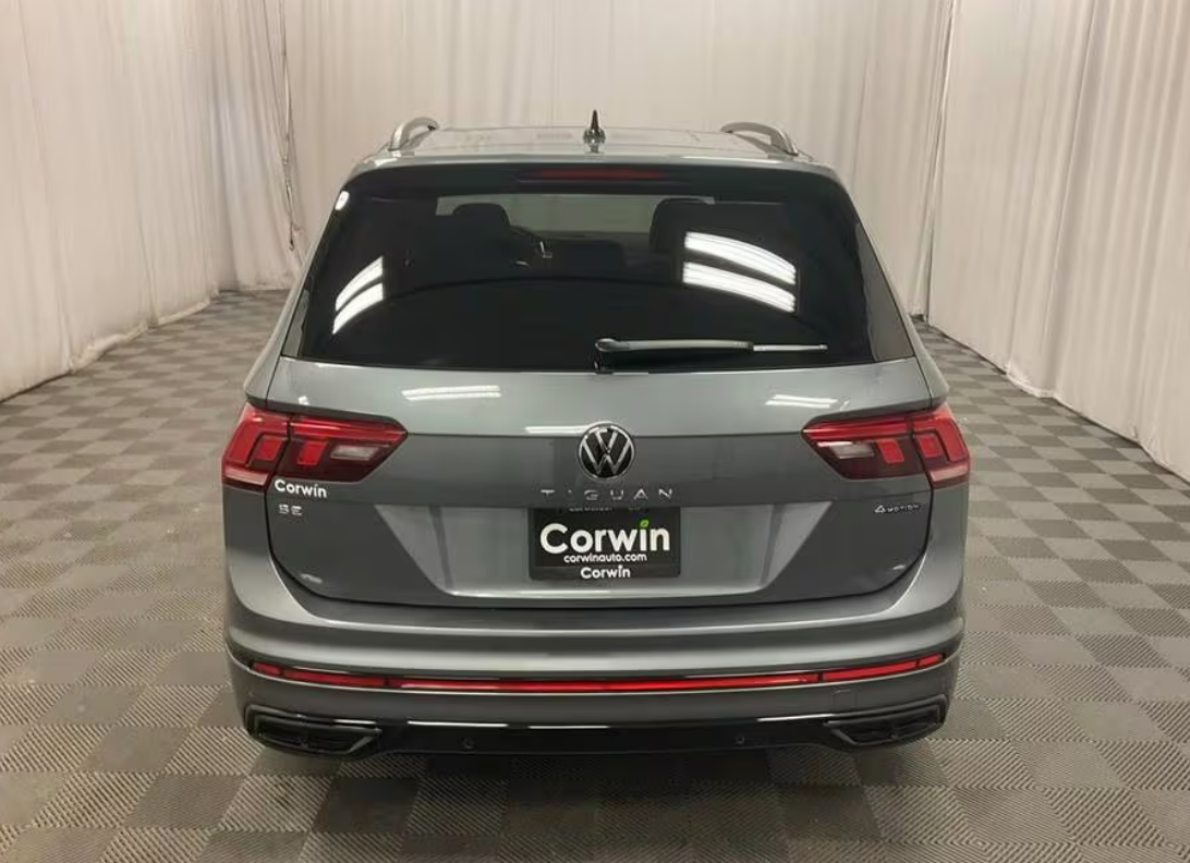 Volkswagen Tiguan SE 2023 крышка багажника
