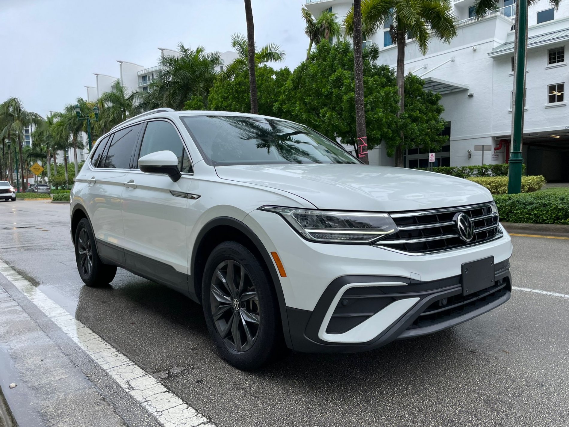 Купить Volkswagen Tiguan SE 2023 в рестайлинге