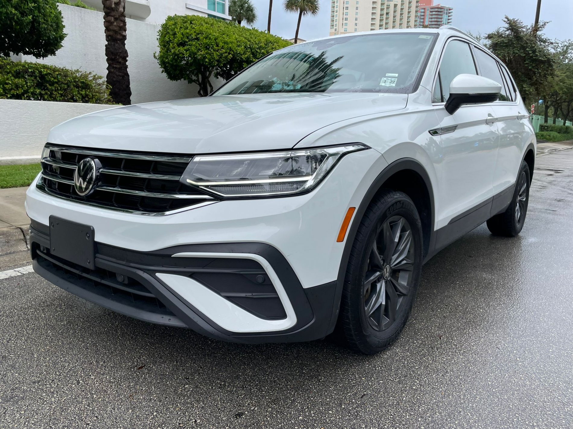 Volkswagen Tiguan SE 2023 приборка США электронная