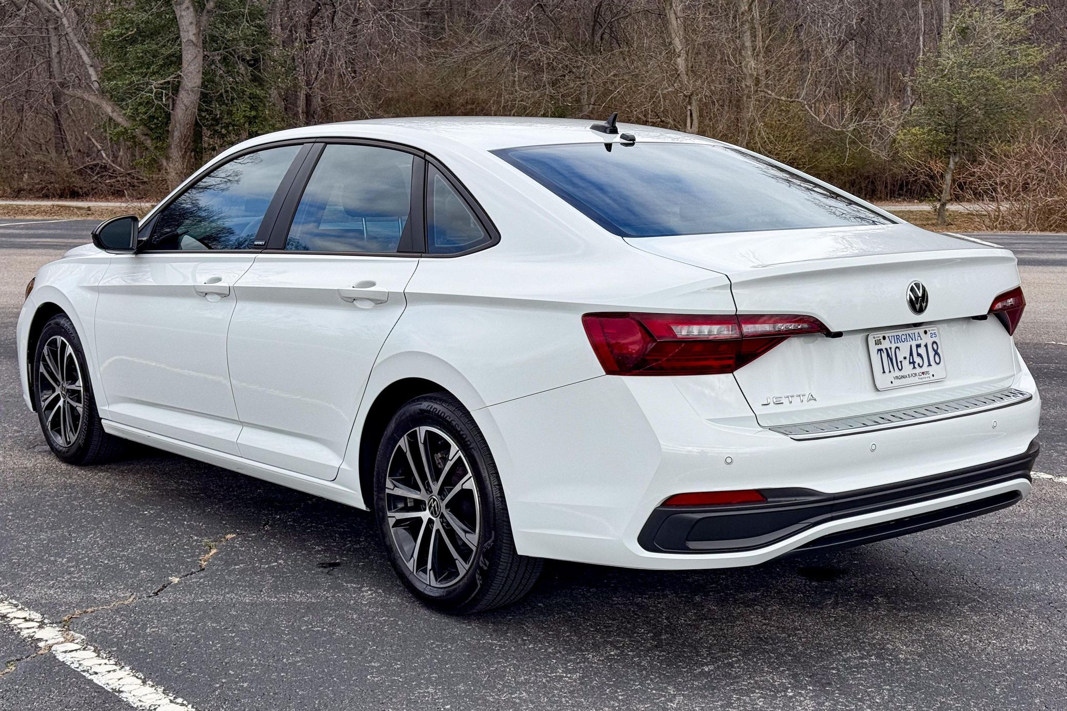 Volkswagen Jetta Sport из США в РФ недорого бампер
