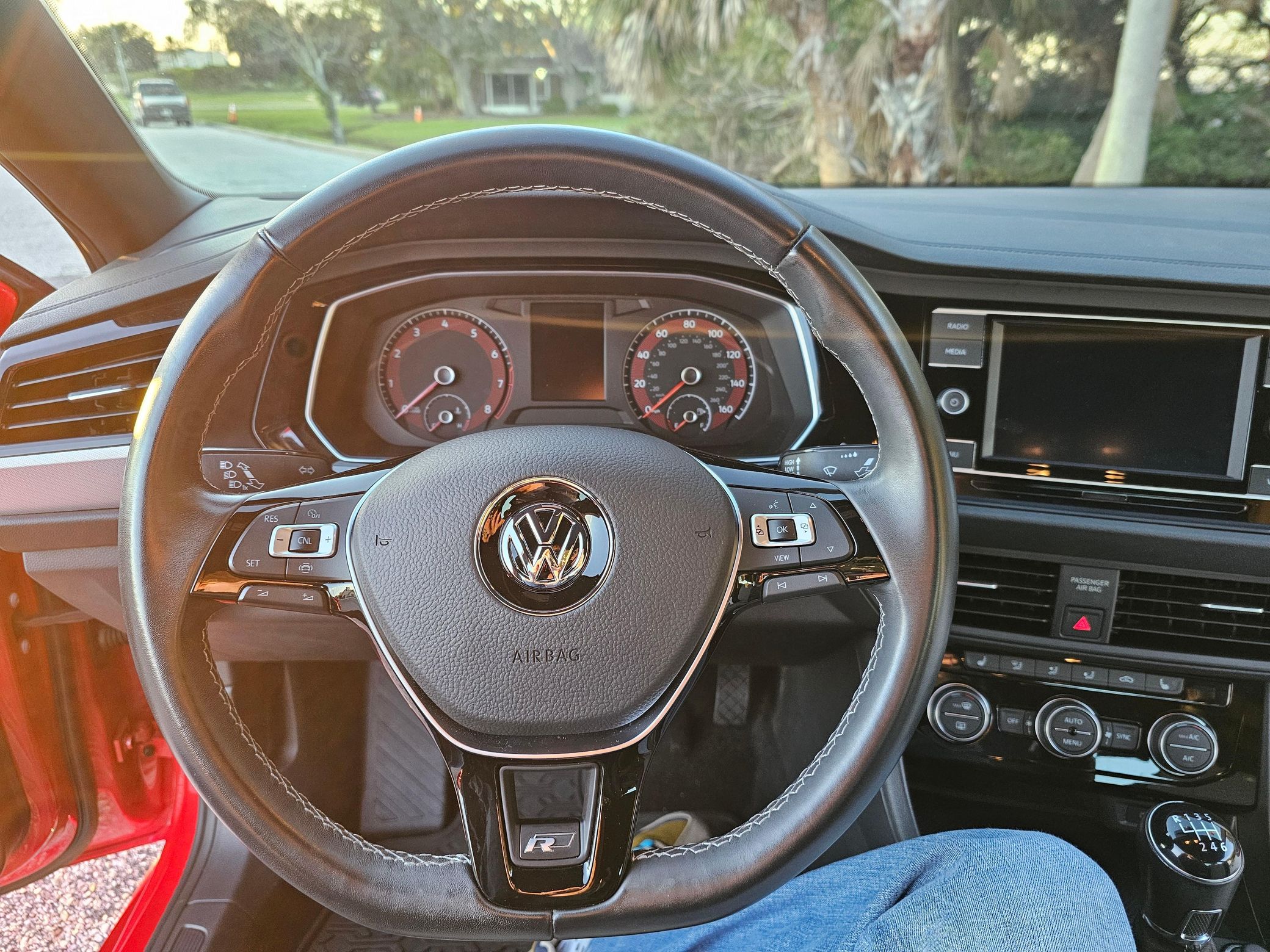 Volkswagen Jetta r-line доставка в РФ из Америки
