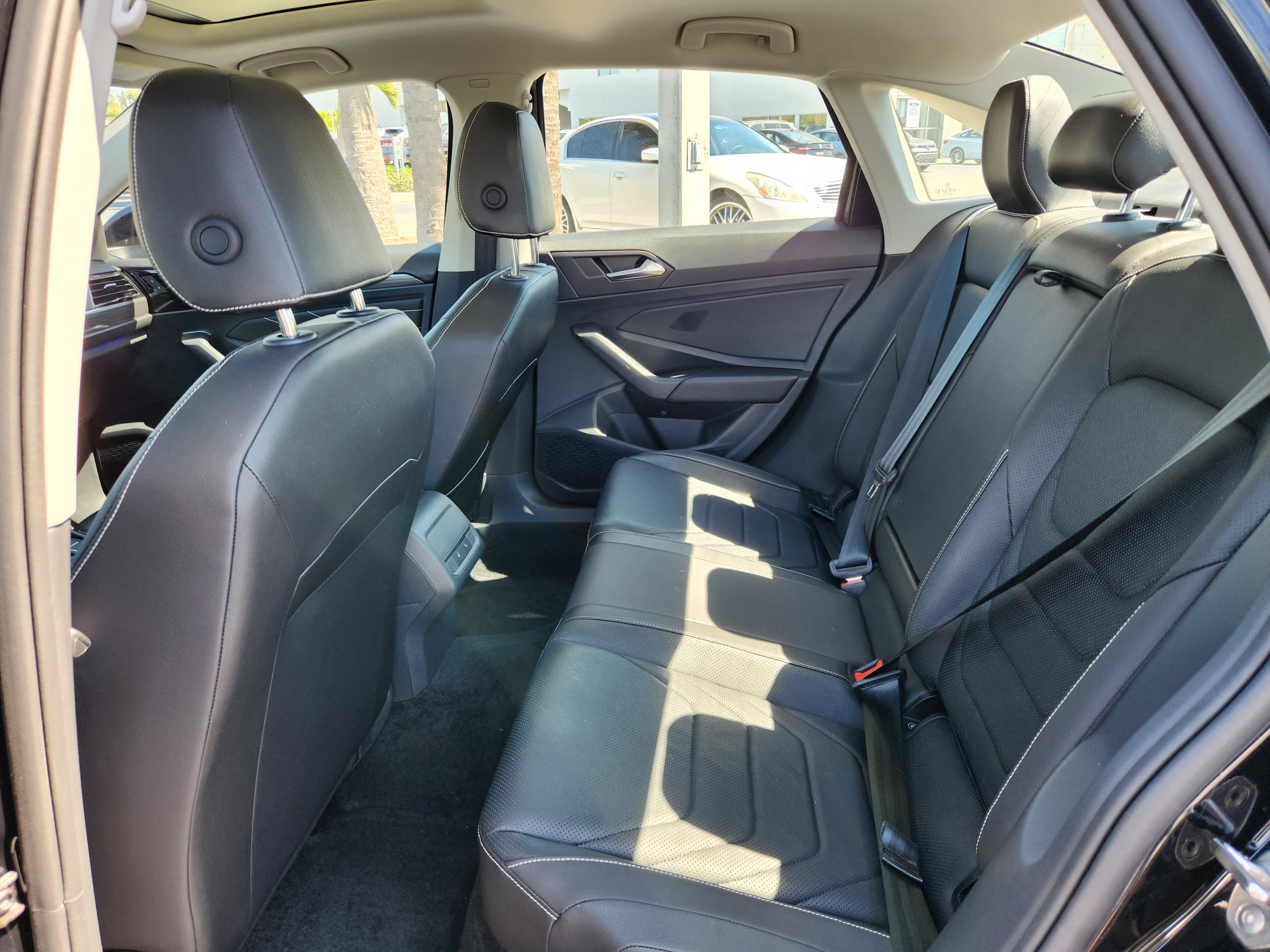 Volkswagen Jetta Sel купить из США задний ряд сидений