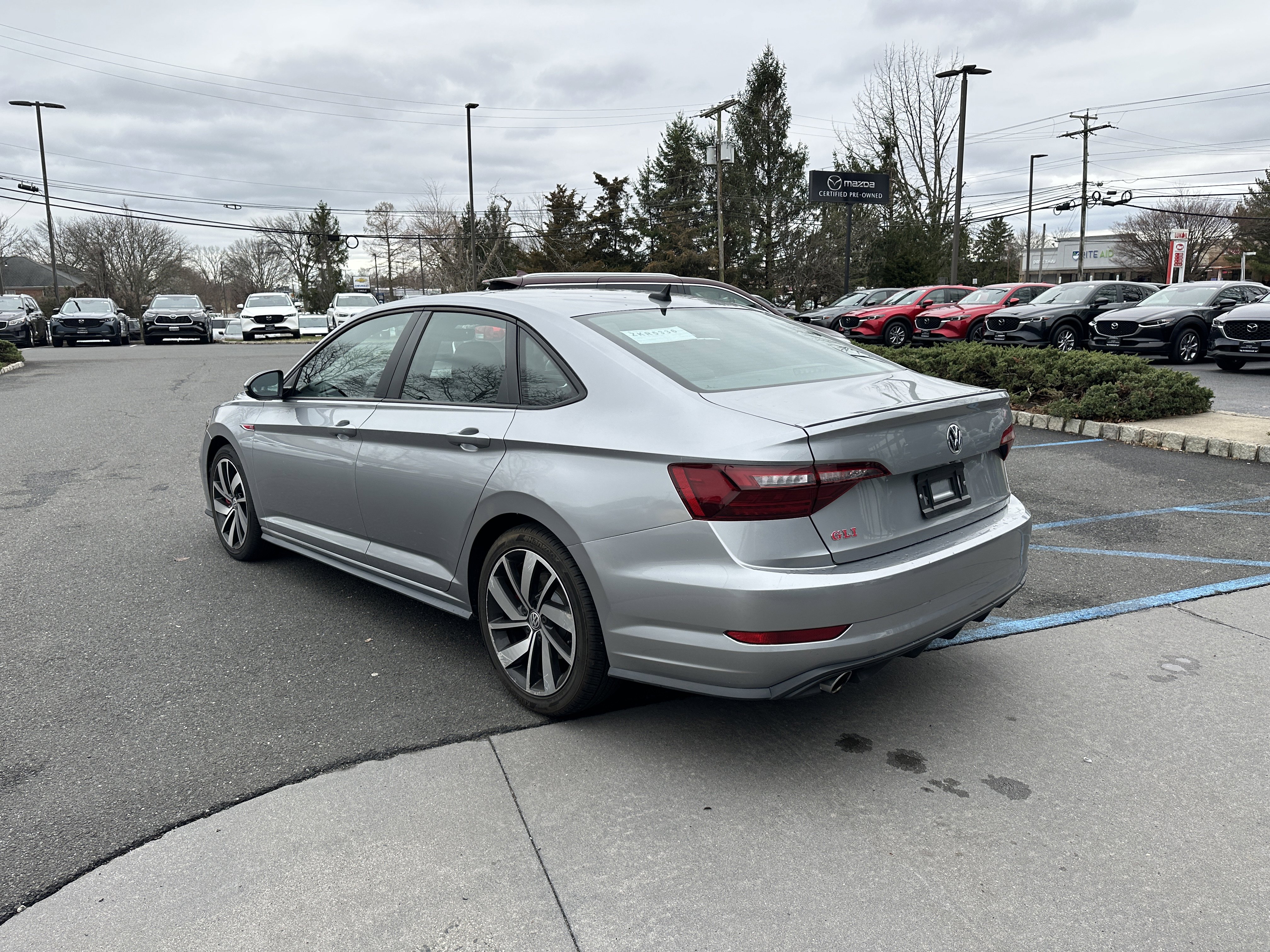 Volkswagen Jetta S Autobahn цена в из Америки в РФ двери
