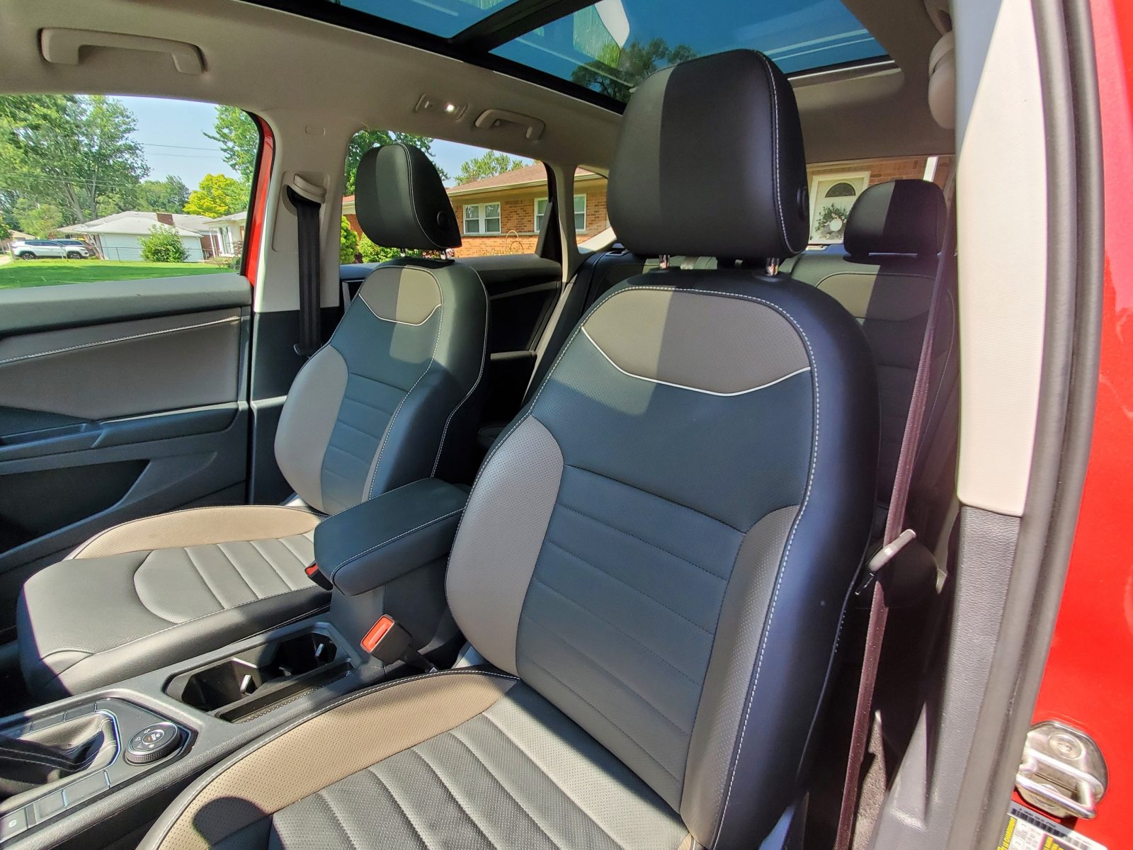 Volkswagen taos Sel пригнать в РФ салон