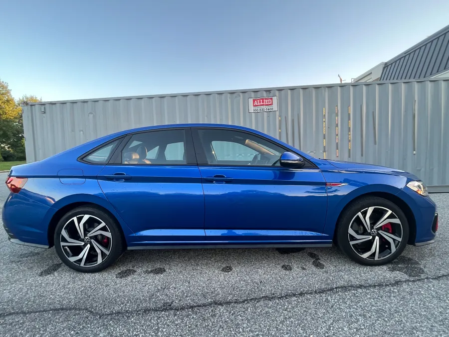 Volkswagen Jetta Gli Autobahn цена в из Америки в РФ двери