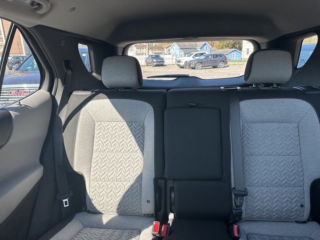 Chevrolet Equinox LS пригнать в РФ задний ряд сидений
