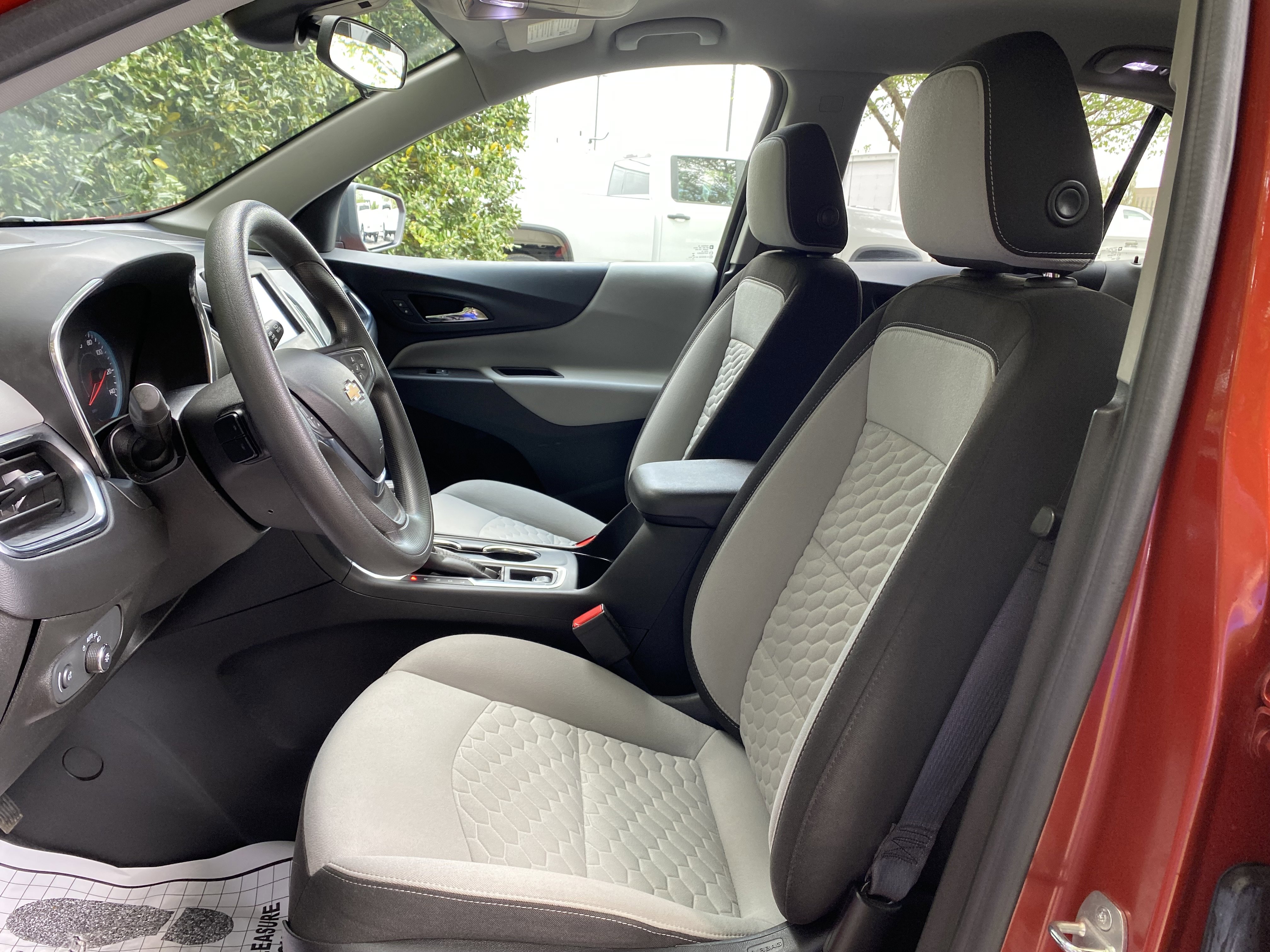 Chevrolet Equinox LS из Грузии в Россию салон